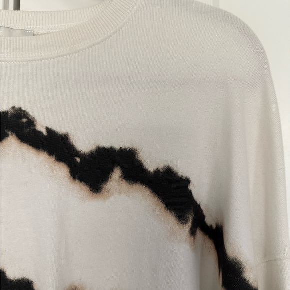 Pull & Bear Crewneck - Picture 3 of 4